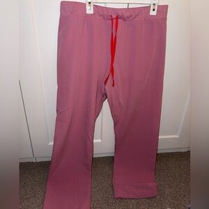 FIGS Livingston XL chalk pink